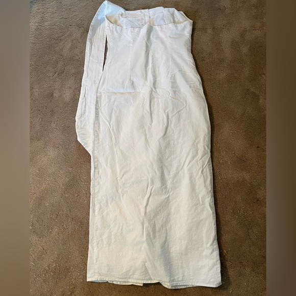 White long sundress, buttons all the way up, ties at neck, size small - Picture 5 of 7